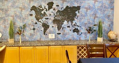 Peacock Suite - Private Hot Tub - Sleeps 4 - BBQ