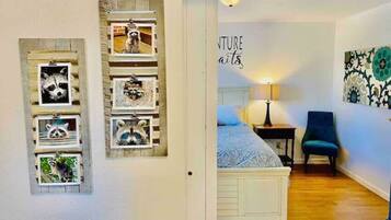 2 bedrooms, desk, travel crib, WiFi