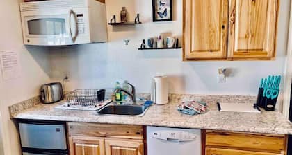 Butterfly Suite/Hot Tub/BBQ/Private
