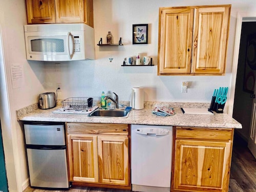 Butterfly Suite/Hot Tub/BBQ/Private