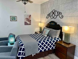 1 habitación, tabla de planchar con plancha, wifi y ropa de cama 