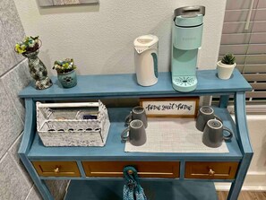 Interior - Quail Suite - Hot Tub - BBQ - Sleeps 2 (Ahwahnee)