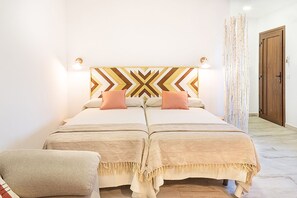 1 bedroom, travel cot, free WiFi, bed sheets