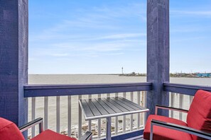 Property grounds - Amazing Waterfront Views of Kemah Boardwalk 3B3B (Seabrook)