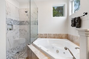 Combined shower/bathtub, jetted bath, eco-friendly toiletries