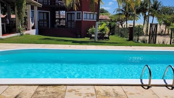 Piscina externa