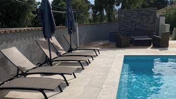 Piscine extérieure, piscine chauffée