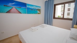 1 bedroom, free WiFi, bed sheets