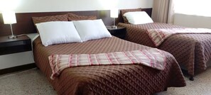 2 makuuhuonetta, silitysrauta/-lauta, ilmainen Wi-Fi, vuodevaatteet