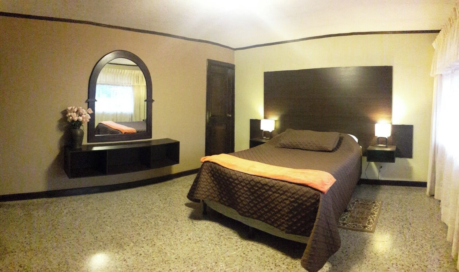 2 bedrooms, iron/ironing board, WiFi (free), bed sheets