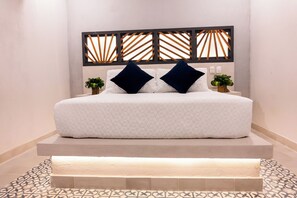 Standard Room | Iron/ironing board, free WiFi, bed sheets - The Garden Suites (Santa Marta)