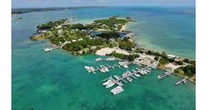 Breathtaking Ocean views from every room on Mermaid Reef. Watch Video 4.5 baths