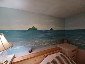 2 bedrooms, WiFi - Secluded Quiet getaway. Close to all the action (Shoreline)