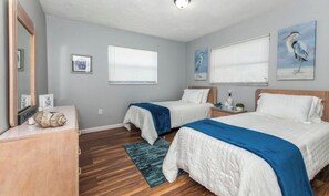3 chambres, fer et planche à repasser, Wi-Fi gratuit, draps fournis