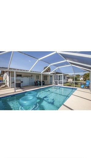 Piscine extérieure, piscine chauffée