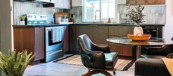 East Park Studio | Downtown Style 