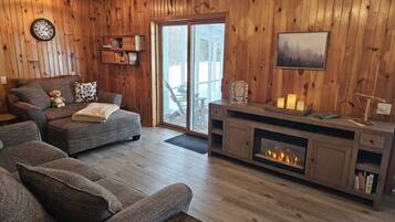 Fireplace, books, stereo