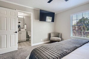 5 camere, una scrivania, ferro/asse da stiro, culla da viaggio