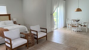 1 chambre, fer et planche à repasser, Wi-Fi gratuit, draps fournis