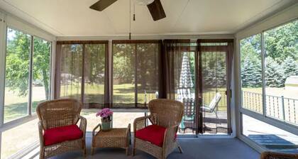 Comfy, Cozy 3-Bedroom Home with Sunroom and Patio