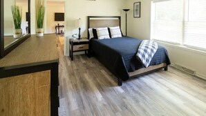 3 chambres, fer et planche à repasser, accès au Wi-Fi (inclus)