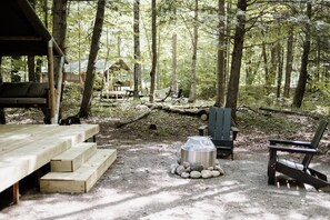 Terrace/patio - Safari Tent Site 11 | 1 King Bed | Woods View (Woodstock)