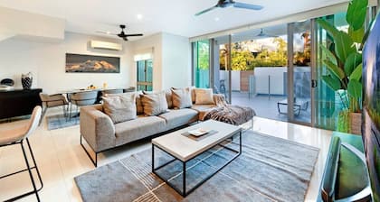 Luxurious & Cozy Retreat ~ Pool ~ Office ~ Parking