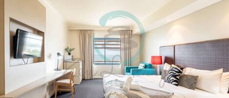 1 bedroom, desk, iron/ironing board, WiFi
