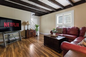 Smart TV, fireplace, computer monitors - Salmon River View! - Sleeps 12 - Bar, Grill and Perfect Location (Pulaski)