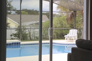 Piscina all'aperto, una piscina riscaldata