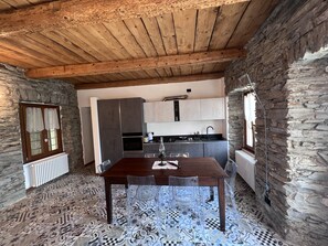 Dining - Old apartment in historic village, renovated. Close to beautiful routes (Montecrestese)