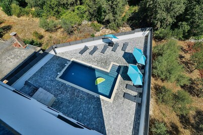 Villa Div with heated pool, Apt.No.2.
