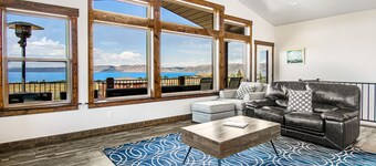 Luxe lake view, dog-friendly home w/ access to pool, hot tub, & beach