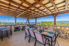 Outdoor dining - Villa BELLA VISTA with sea view (Dobrinj)