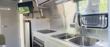 Fridge, microwave, coffee/tea maker, electric kettle