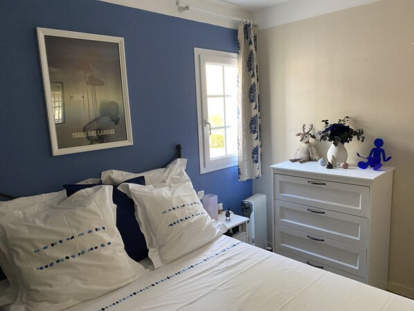 3 bedrooms, in-room safe, desk, iron/ironing board
