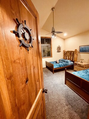 2 Schlafzimmer, Schreibtisch, Bügeleisen/Bügelbrett, kostenloses WLAN