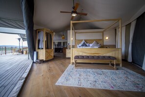 Barrow Tent | Ropa de cama de alta calidad, colchones Select Comfort, minibar