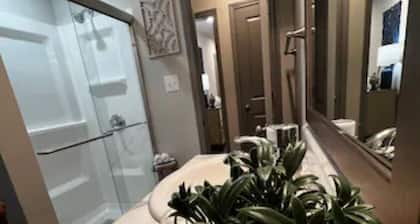 Charming Bungalow 5 miles to Augusta National