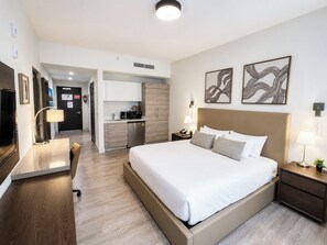1 habitación, tabla de planchar con plancha, wifi y ropa de cama 