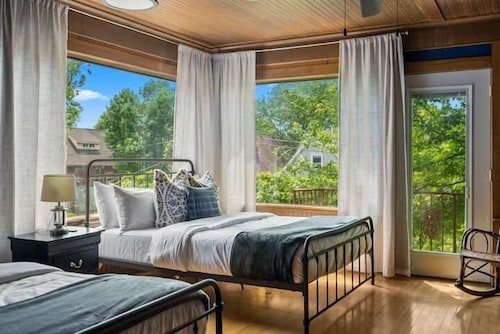 Cream City Embassy | A Grand MKE Experience