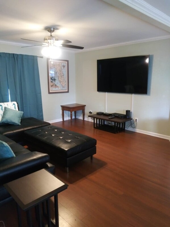 TV, DVD player