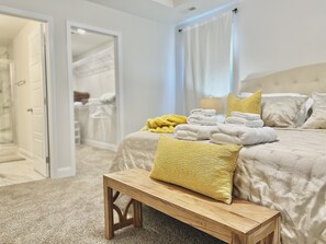 3 bedrooms, desk, iron/ironing board, travel cot