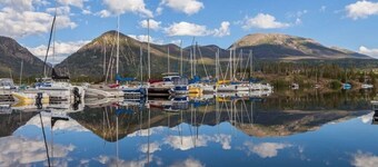 Spacious Mountain Chalet on Shuttle route min to Breckenridge