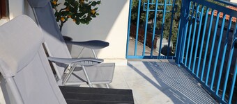 Borgo Borrello House: between sea and mountains