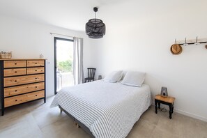 4 Schlafzimmer, Bügeleisen/Bügelbrett, WLAN, Bettwäsche