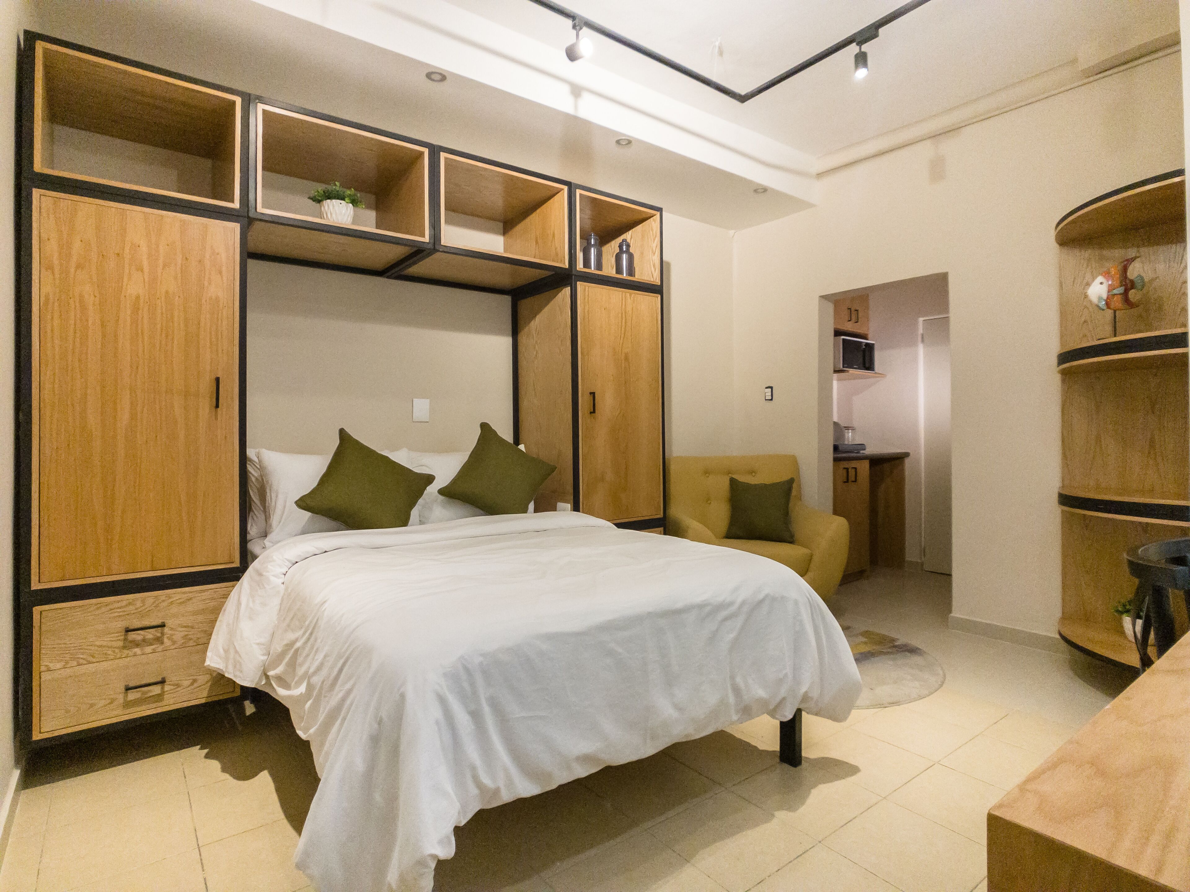 Free WiFi, bed sheets