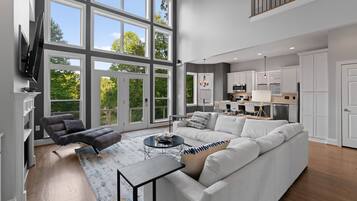 TV connectée, cheminée, baby-foot