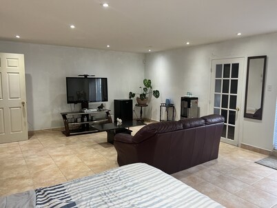 Spacious Basement in Montreal