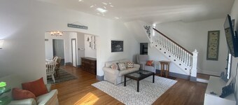 Spacious, Beautiful St. Charles Home-Remodeled-Sleeps 10! New Patio!